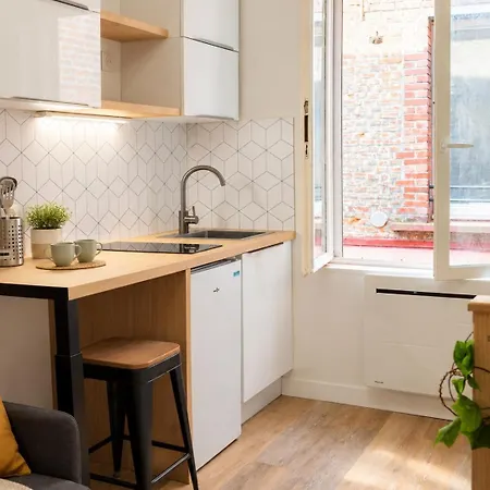 Apartment Triplex Atypique En Hypercentre - Tram 2 Min *